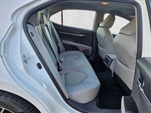 Used 2024 Toyota Camry SE image 19