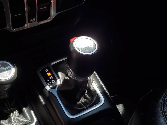 Used 2018 Jeep Wrangler Unlimited Sahara w/ Safety Group AWD/4WD image 20