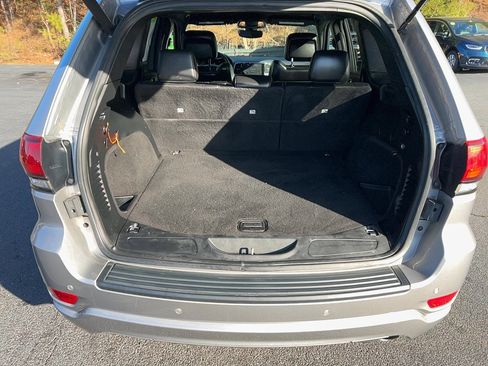 Used 2020 Jeep Grand Cherokee Altitude image 27