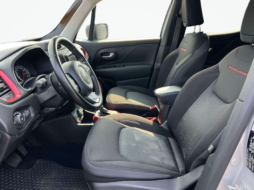 Used 2021 Jeep Renegade Trailhawk AWD/4WD image 15