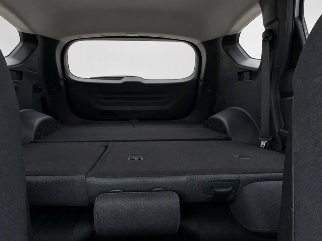 Used 2023 Hyundai Santa Fe SEL FWD image 18