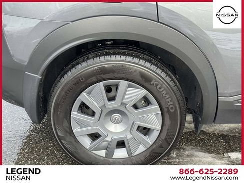 Used 2025 Nissan Kicks S image 5