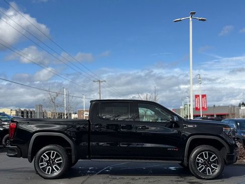 Used 2025 GMC Sierra 1500 AT4 w/ AT4 Premium Package image 6