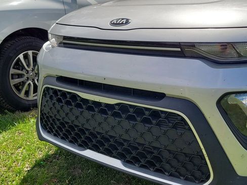 Used 2021 Kia Soul S FWD image 3