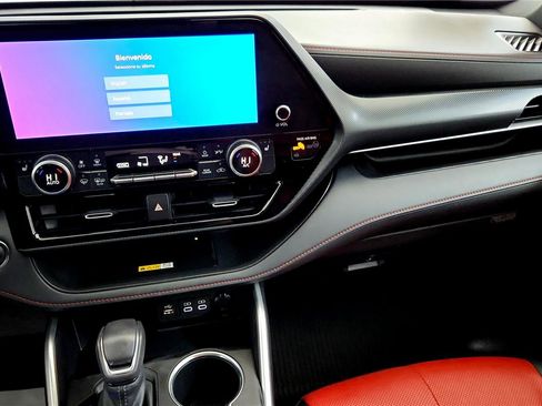 Used 2023 Toyota Highlander XSE image 31