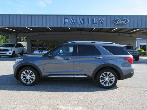 Used 2023 Ford Explorer Limited w/ Limited Technology Package AWD/4WD image 2