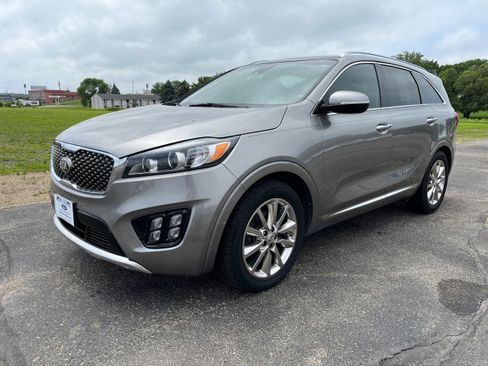 Used 2017 Kia Sorento SX image 1