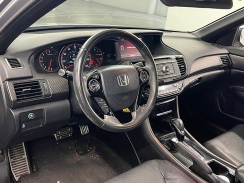 Used 2017 Honda Accord Sport Special Edition image 9
