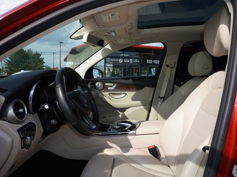 Used 2017 Mercedes-Benz GLC 300 image 26