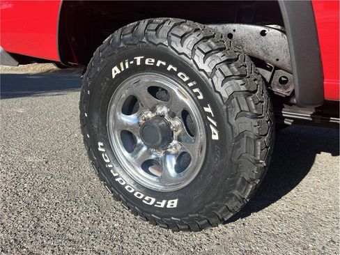 Used 1993 Nissan Pickup 4x4 Regular Cab image 7