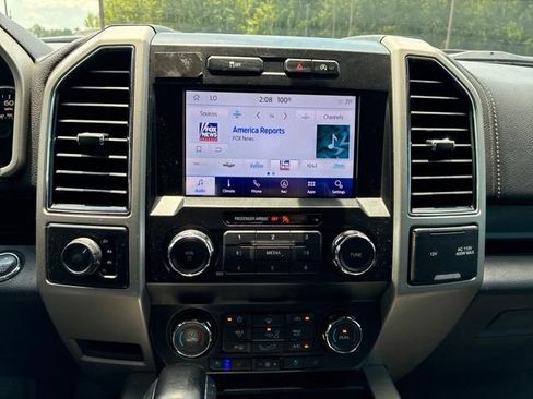 Used 2019 Ford F150 Lariat AWD/4WD image 8