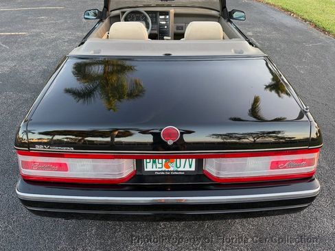 Used 1993 Cadillac Allante image 24