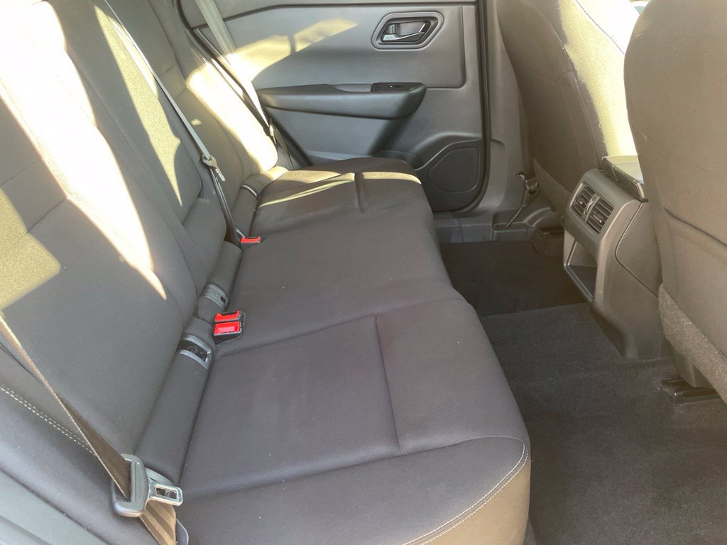 Used 2024 Nissan Rogue S AWD/4WD image 22