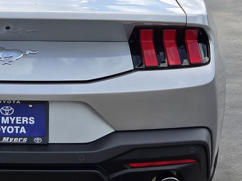 Used 2026 Ford Mustang Premium RWD image 9