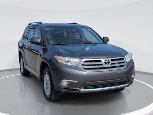 Used 2013 Toyota Highlander SE AWD/4WD image 1