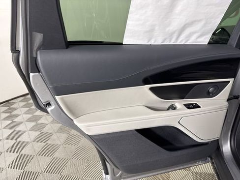 New 2026 Lincoln Nautilus Reserve image 18