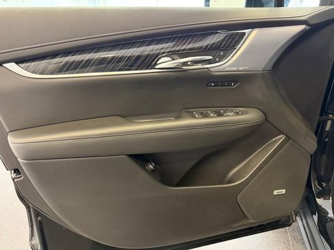 Used 2023 Cadillac XT6 Premium Luxury AWD/4WD image 15