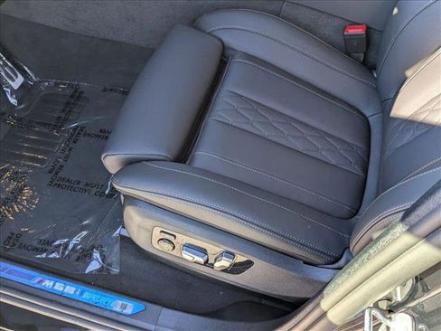 New 2026 BMW X6 M60i image 4