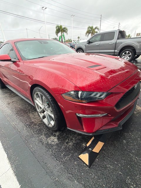 Used 2021 Ford Mustang Premium w/ Equipment Group 201A RWD image 4