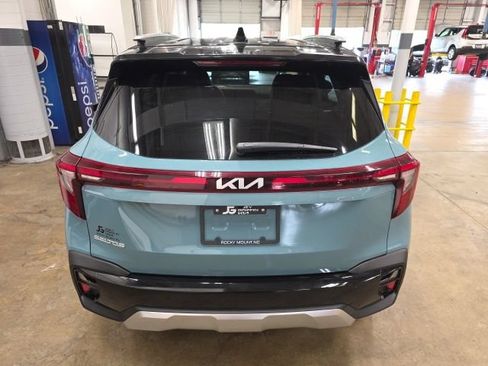 Certified 2026 Kia Seltos S FWD image 5