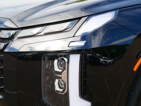 Used 2025 Hyundai Palisade Calligraphy AWD/4WD image 16