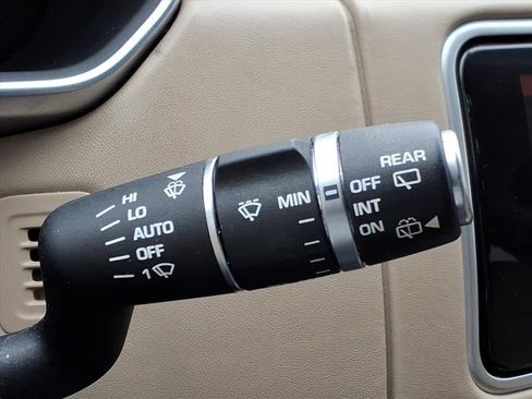 Used 2019 Land Rover Range Rover HSE image 24