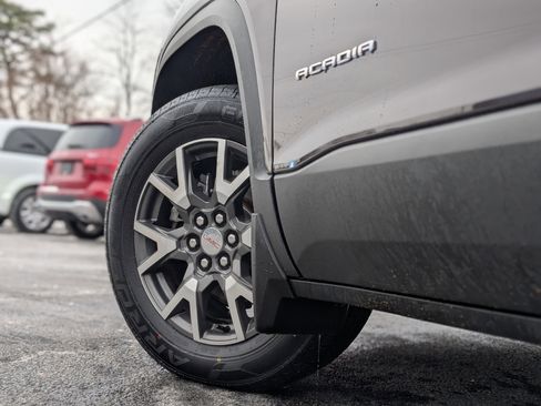 Used 2021 GMC Acadia SLE image 6