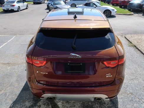 Used 2020 Jaguar F-PACE S image 11