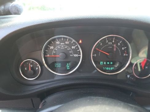 Used 2017 Jeep Wrangler Sport AWD/4WD image 14