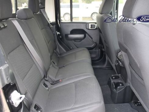 Used 2020 Jeep Gladiator Sport w/ Quick Order Package 24S image 12