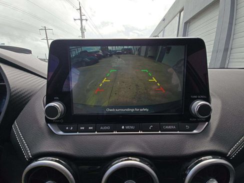 Used 2025 Nissan Sentra SV FWD image 7