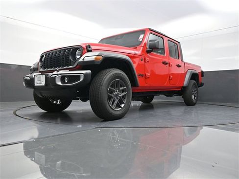 New 2025 Jeep Gladiator Sport image 19