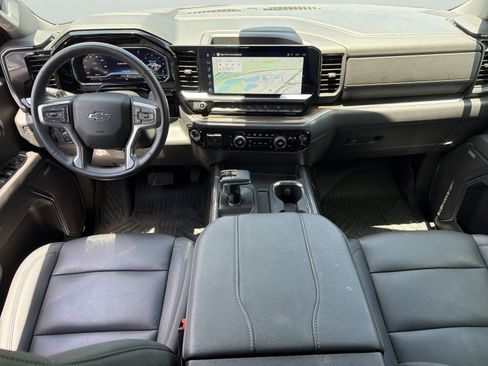 Used 2025 Chevrolet Silverado 1500 LT Trail Boss w/ Convenience Package II AWD/4WD image 8