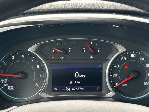 Used 2021 Chevrolet Traverse LT FWD image 23