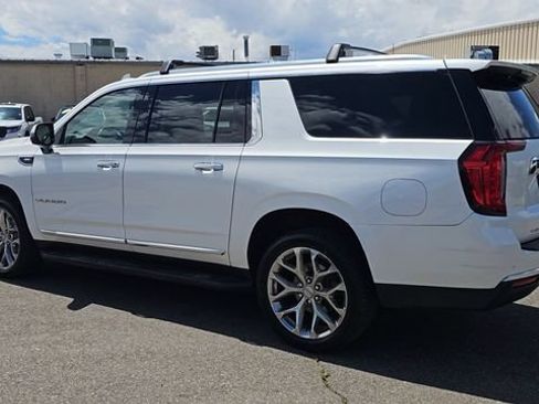 Used 2021 GMC Yukon XL SLT w/ SLT Premium Package AWD/4WD image 7