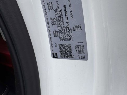 Used 2025 Chevrolet Silverado 1500 W/T image 21