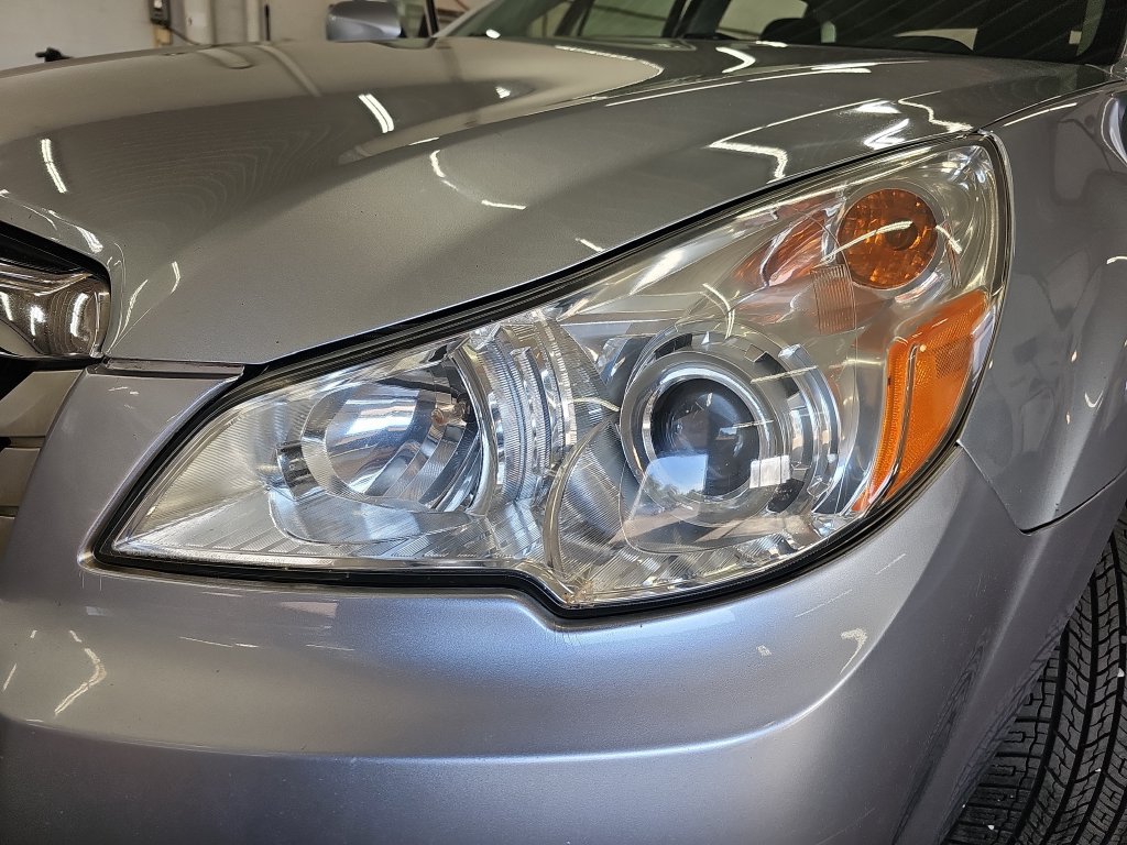 Used 2012 Subaru Outback 2.5i w/ Alloy Wheel Pkg AWD/4WD image 29