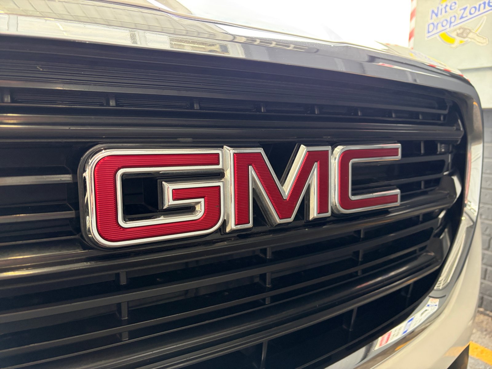 Used 2020 GMC Terrain SLE w/ Driver Convenience Package AWD/4WD image 23