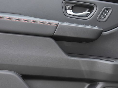 New 2025 Honda Pilot TrailSport image 11