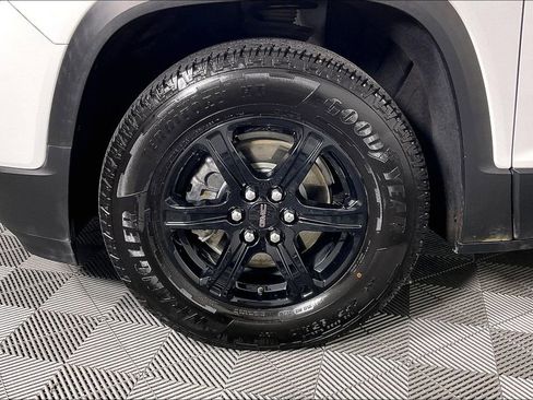 Used 2023 GMC Acadia AT4 w/ Technology Package image 11