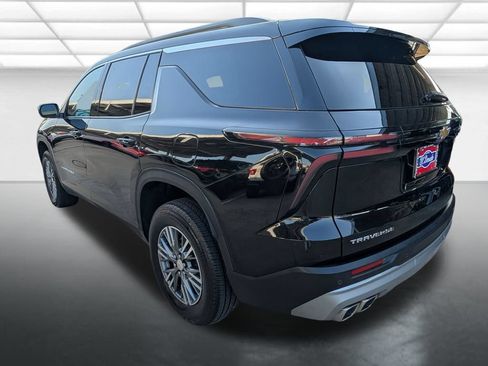 Certified 2024 Chevrolet Traverse LT FWD image 2