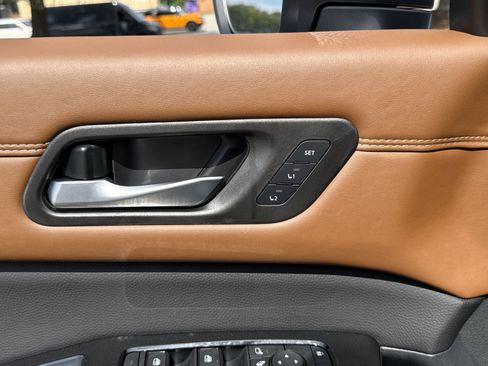New 2026 Nissan Pathfinder Platinum FWD image 16