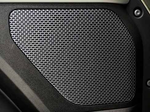 Used 2022 Land Rover Defender 90 X-Dynamic HSE image 18