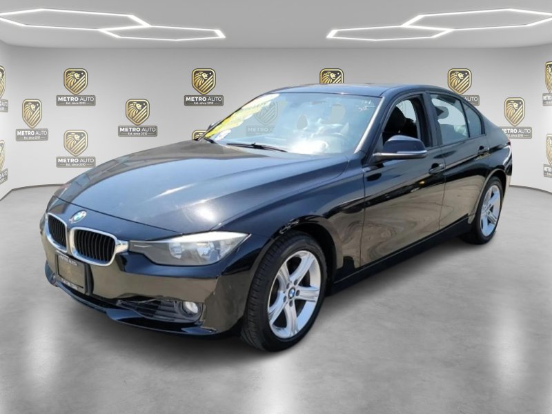 Used 2012 BMW 328i Sedan RWD image 2
