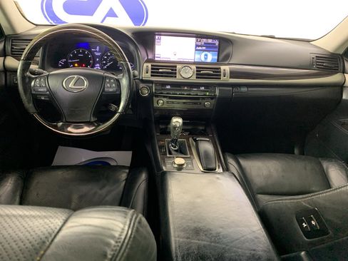 Used 2014 Lexus LS 460 w/ Comfort Package RWD image 34