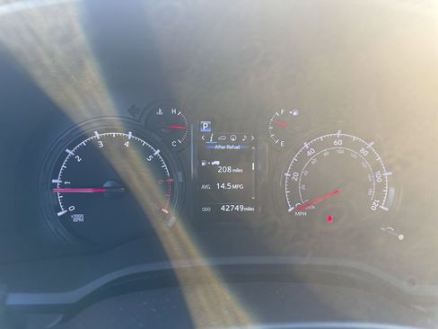 Used 2024 Toyota 4Runner SR5 Premium AWD/4WD image 9