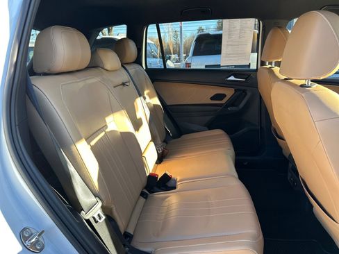 Used 2022 Volkswagen Tiguan SE image 21