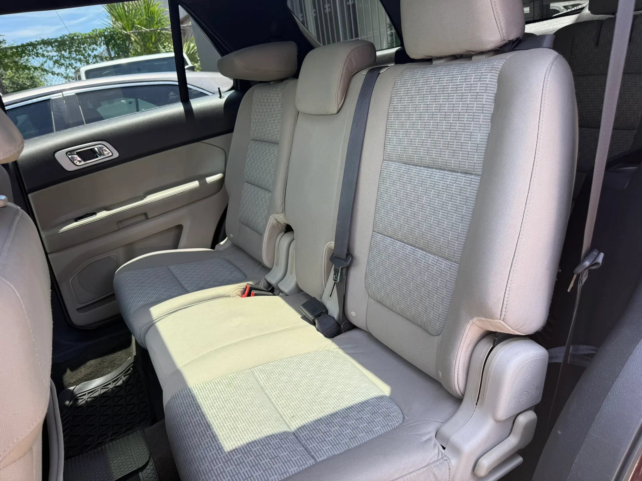 Used 2012 Ford Explorer XLT AWD/4WD image 16
