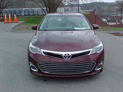 Used 2014 Toyota Avalon XLE Premium FWD image 3