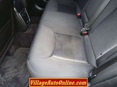 Used 2018 Chrysler 300 Touring w/ Sport Appearance Package image 24